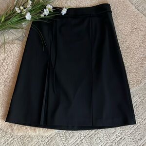 Smart Black Ann Taylor Skirt, Size 4, As new